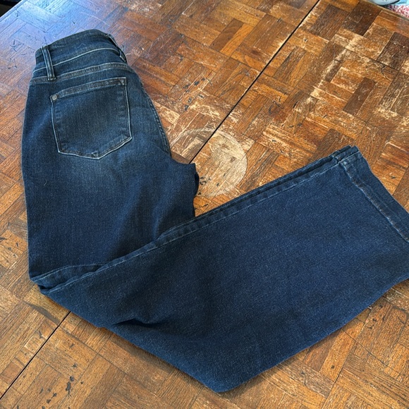 Classic Blue Women's Jeans - Picture 3 of 4